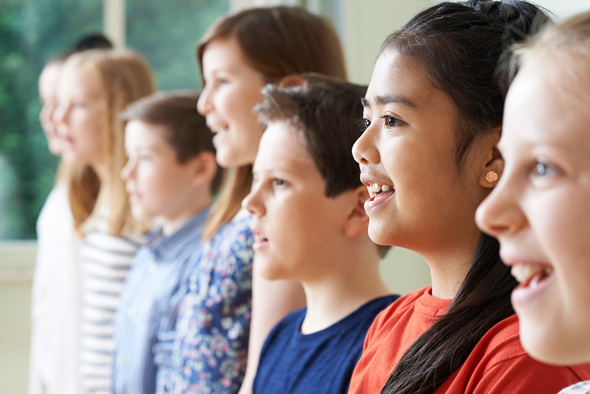 children singing together